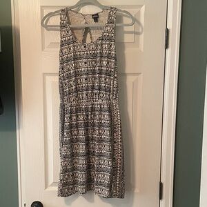 Patagonia Black and White Patterned Midi Dress